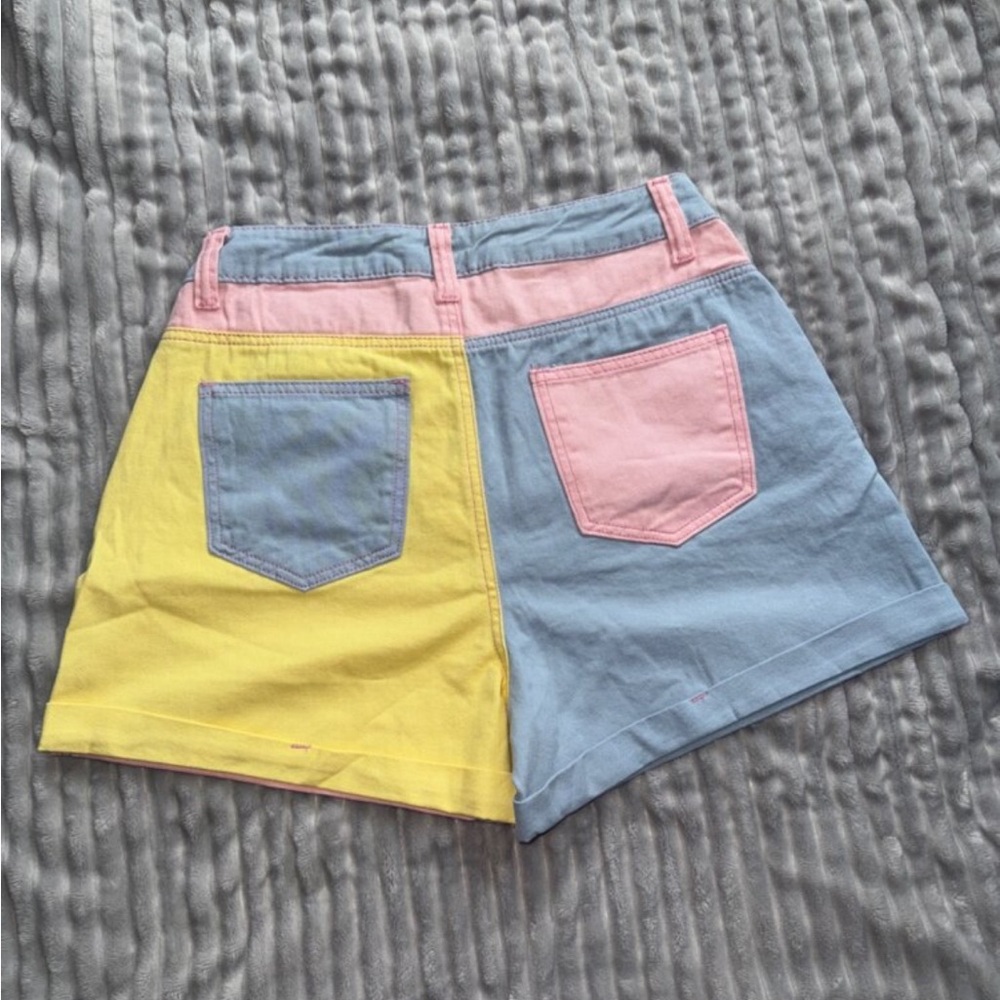 SHEIN color block cuffed denim shorts